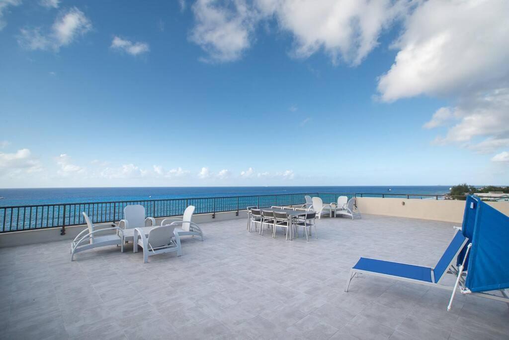 Luxury Ocean Front Seadreams 2 With 7 Mile Beach Views West Bay Exterior foto