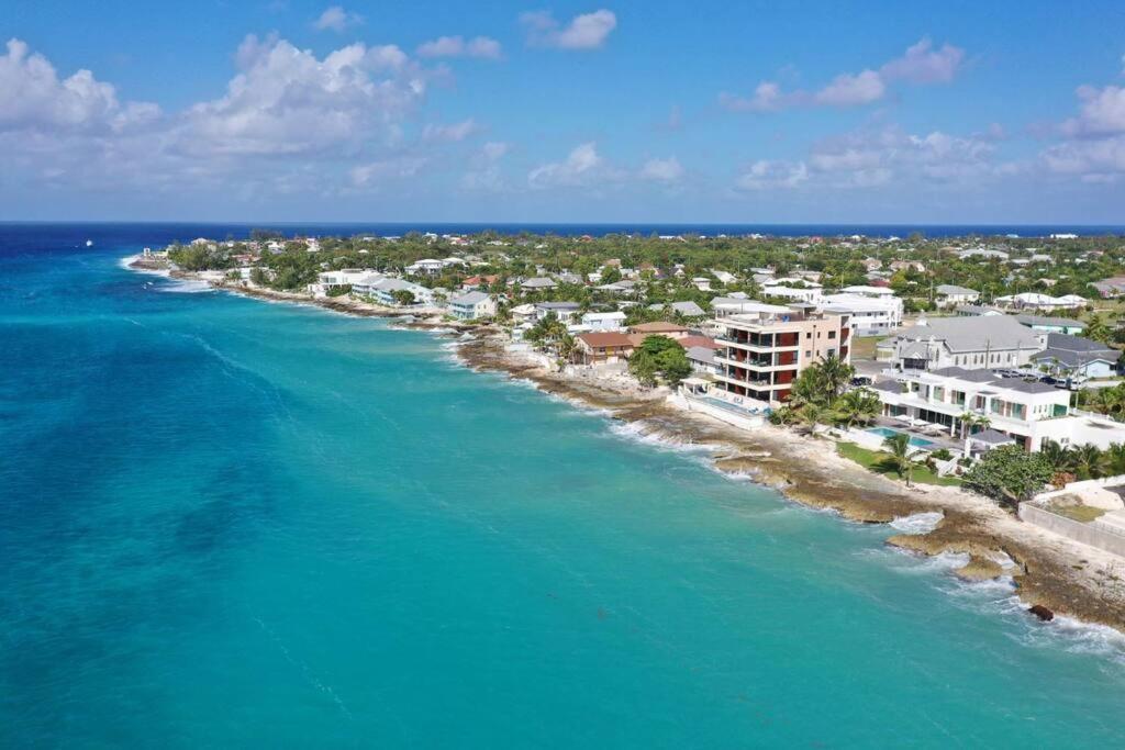 Luxury Ocean Front Seadreams 2 With 7 Mile Beach Views West Bay Exterior foto