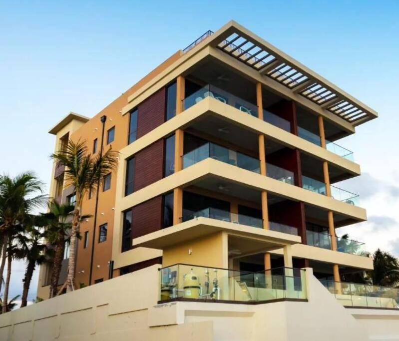 Luxury Ocean Front Seadreams 2 With 7 Mile Beach Views West Bay Exterior foto